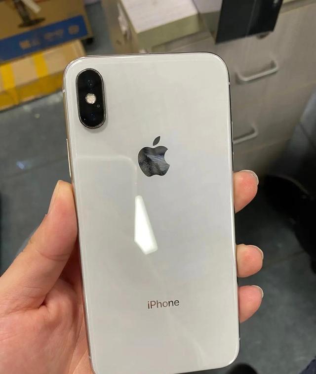 苹果13深圳富士康版手机(知情人士iphone 13即将在富士康深圳厂区打样)