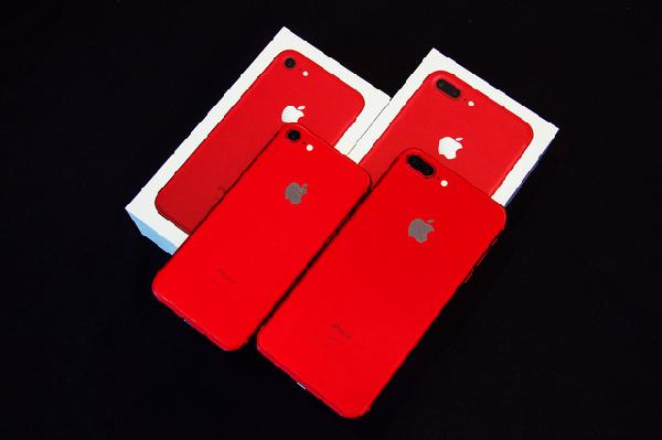 苹果7plus红色版大图(苹果7p红色官网报价)